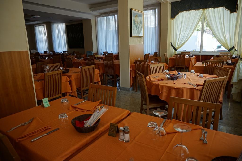 Hotel Flora